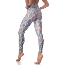 Load image into Gallery viewer, Jewel Snake CycleBar Legging
